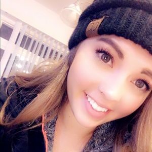 Meet your Posher, Nikki